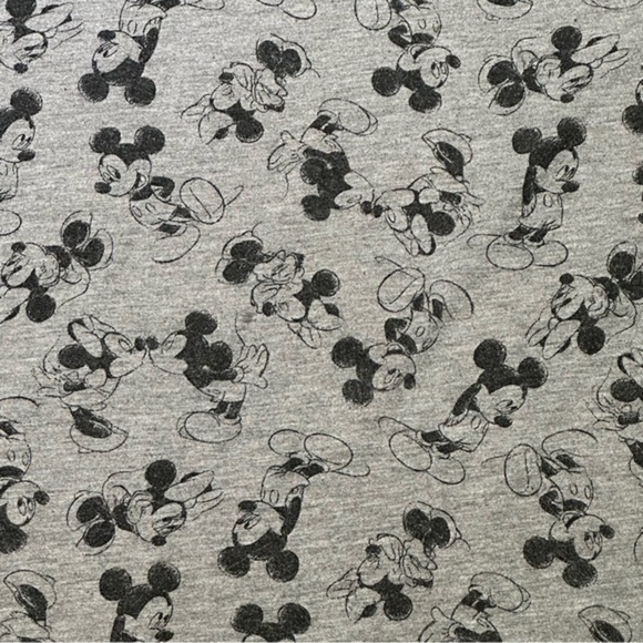 Mickey Minnie Mouse grey tshirt size Medium cc - Picture 3 of 3
